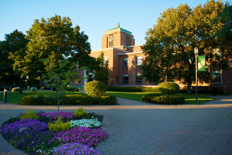 Le Moyne College